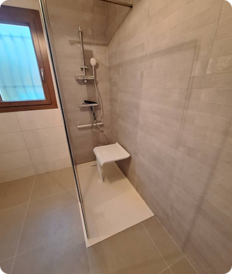 1salle de bain pmr
